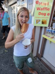 Waffel Hot Dog... Waffel Hot Dog...