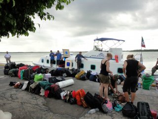 Mit dem Wassertaxi nach Belize Mit dem Wassertaxi nach Belize