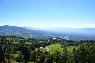 die wunderschöne Aussicht auf das Tal die wunderschöne Aussicht auf das Tal