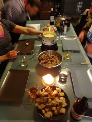 leckeres Fondue zum Abendessen leckeres Fondue zum Abendessen