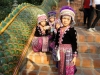 Traditionell gekleidete Kinder