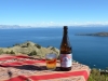 Boliviaisches Bier am Titicacasee