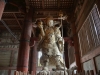 riesige Statuen befanden sich im Tempel