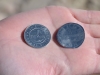 Bolivianische Münze original und überfahren :-)